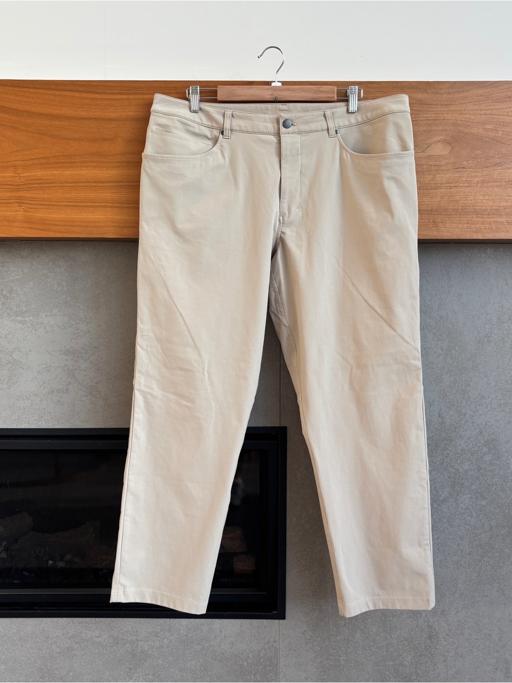 Lululemon Mens’s ABC Classic Fit Trouser, Size 38
